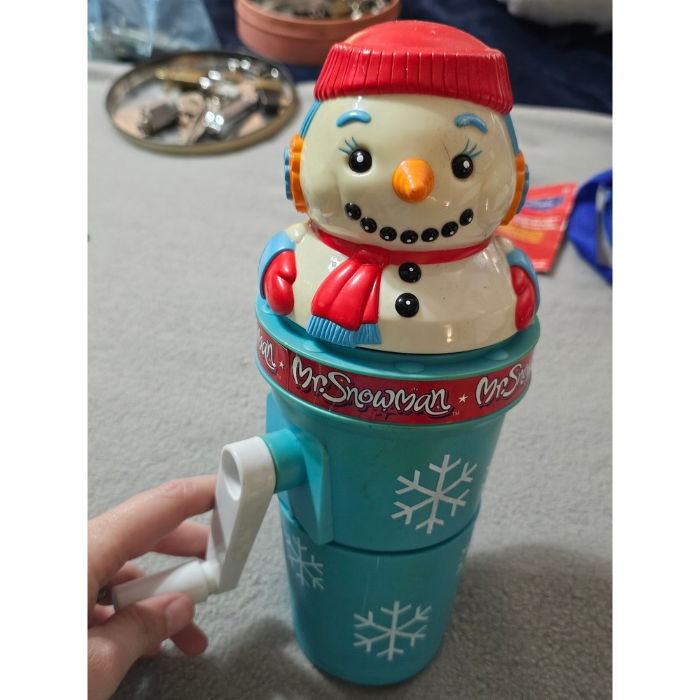 vintage 1990 Lanard Toys Mr. Blizzard snow cone maker featuring a snowman design